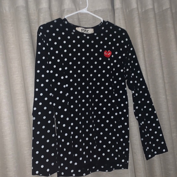 Comme Des Garçons Play
polka dot long sleeve - Picture 1 of 6